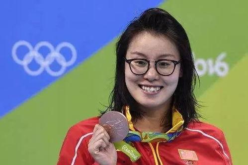 娱乐吃瓜凤姐是谁啊,揭秘娱乐圈“吃瓜群众”凤姐的真实身份